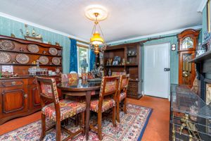 Clements Farm House - Dining Room - click for photo gallery